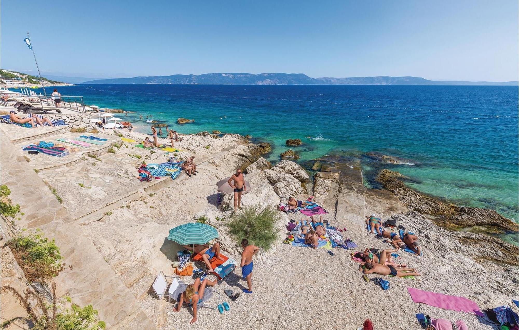 2 Bedroom Gorgeous Apartment In Rabac Luaran gambar