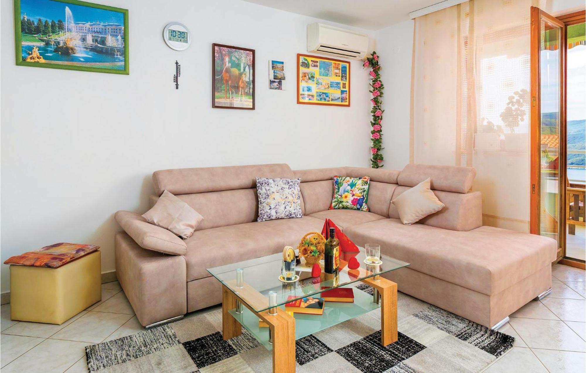 2 Bedroom Gorgeous Apartment In Rabac Luaran gambar