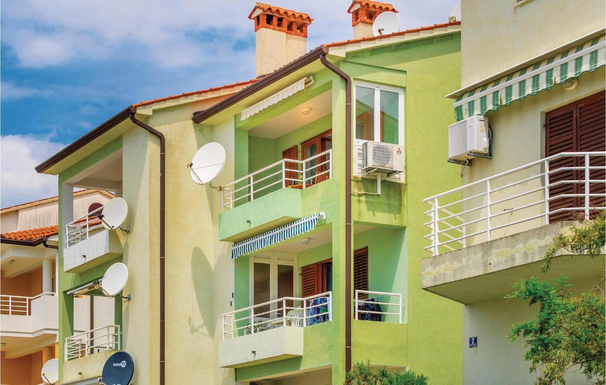 2 Bedroom Gorgeous Apartment In Rabac Luaran gambar