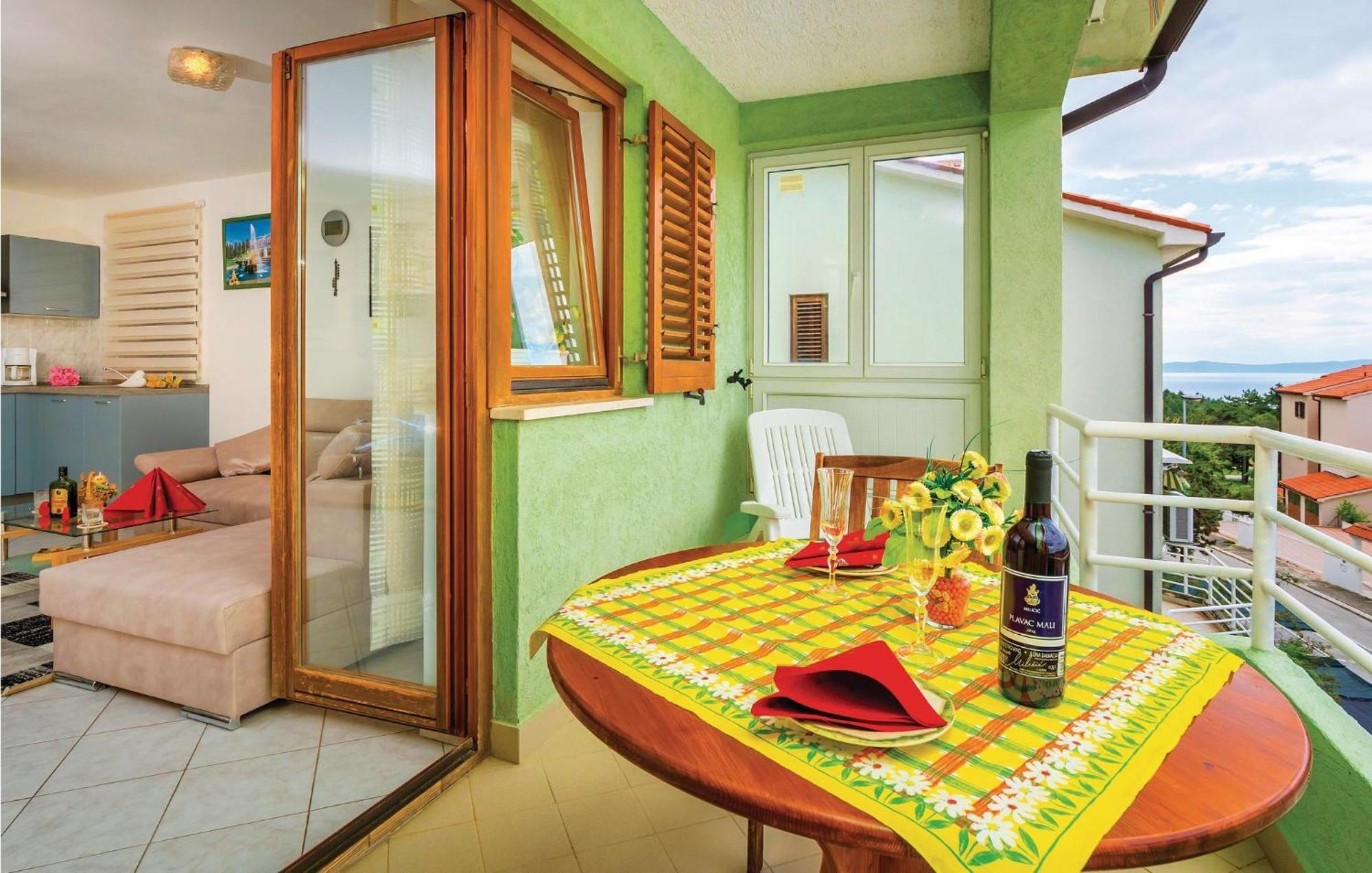 2 Bedroom Gorgeous Apartment In Rabac Luaran gambar